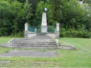 monument aux mort du village
